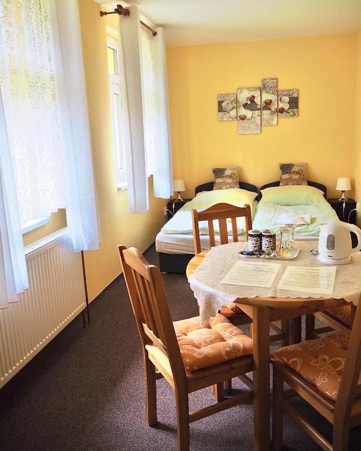 Penzion Vyhlídka Janovičky Broumov Exterior foto